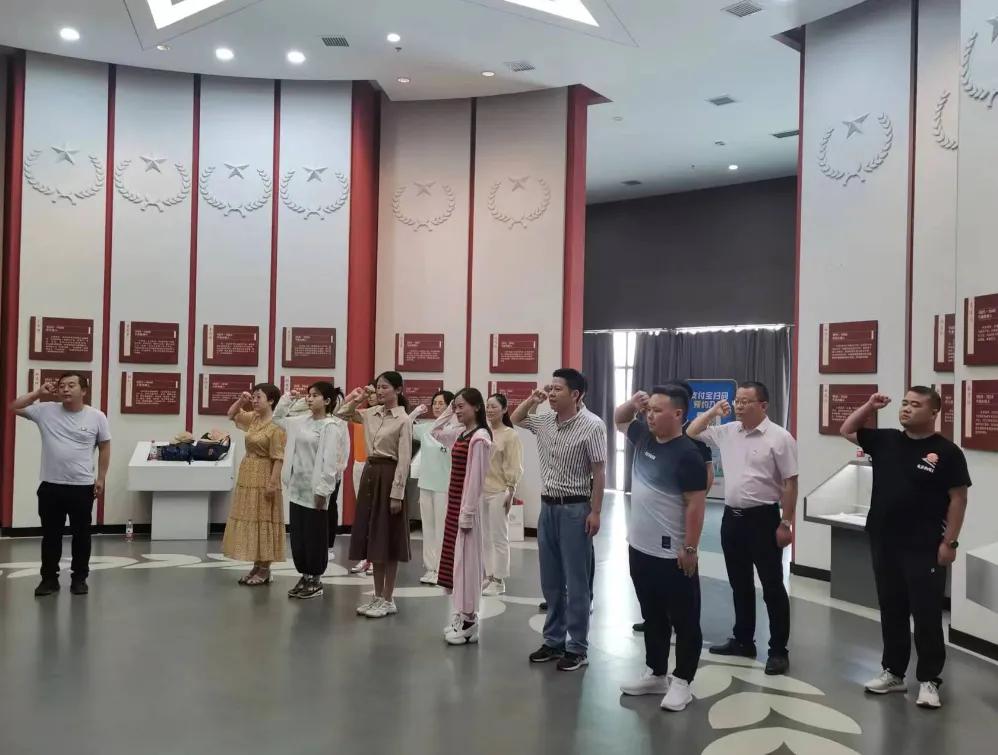 “踏寻红色足迹,传承革命精神”党建共建活动