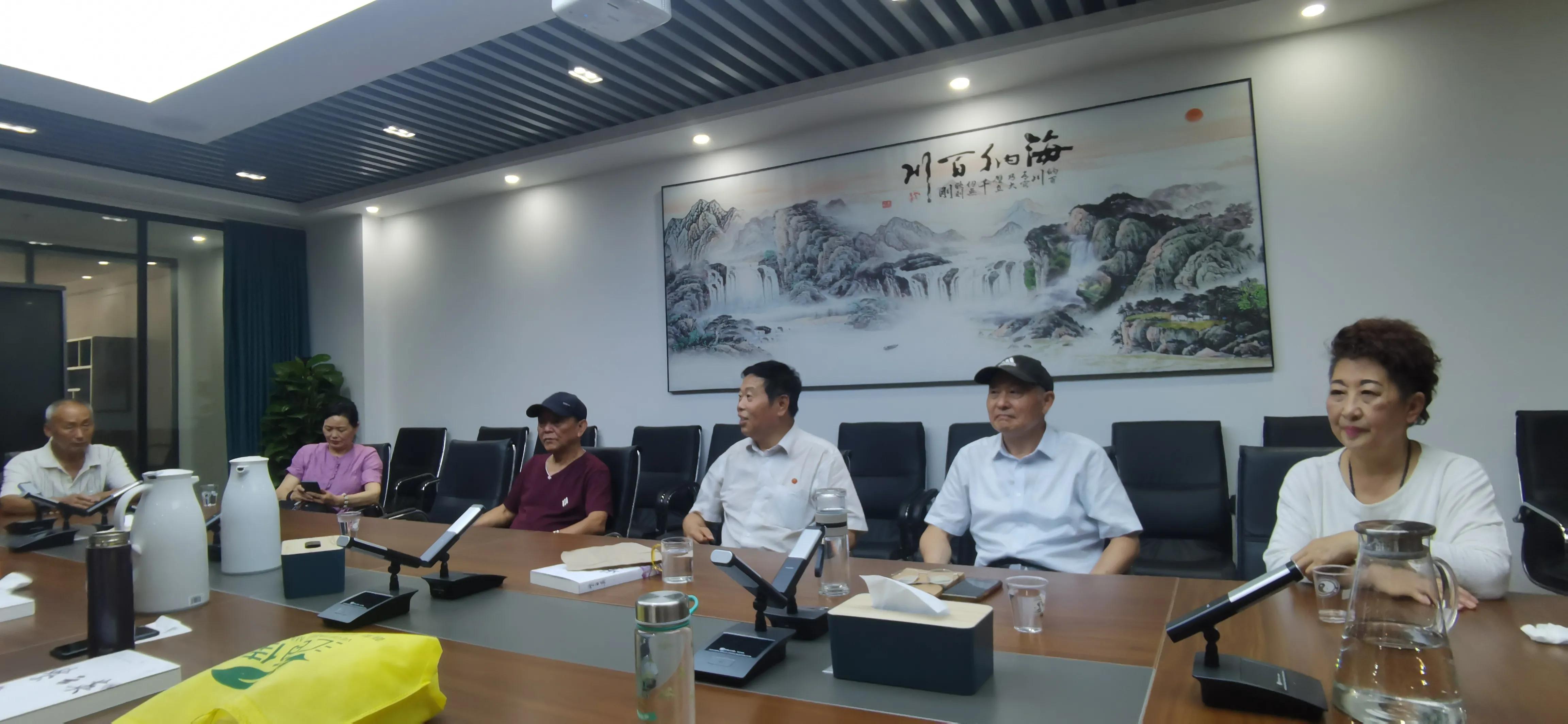 东方诗书画院创作笔会喜迎党的生日