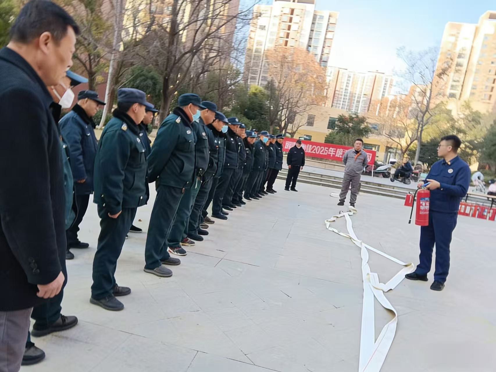 宿州市腾阳物业公司：开展消防培训演练，为小区群众“保驾护航”